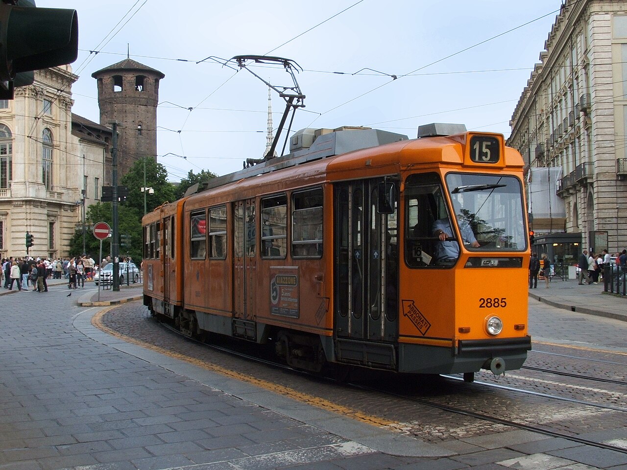 Réductions tickets tram Turin : étudiants, seniors et cartes